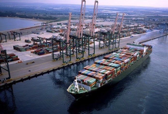 Италия подает в суд на освобождение от уплаты портового налога